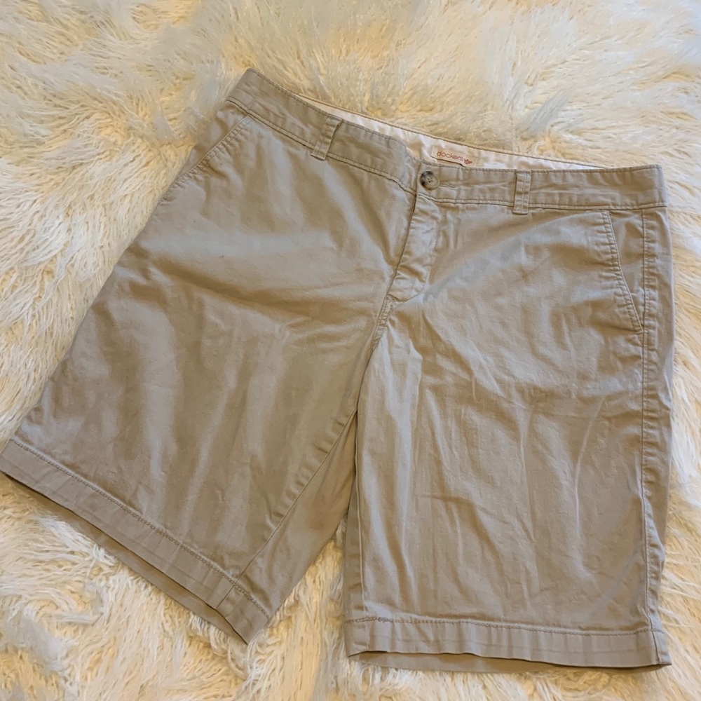 Dockers khaki walking shorts